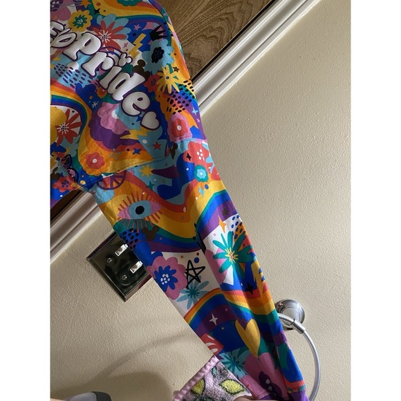 Disney Pride Mickey Mouse Spirit Jersey Size S Small LGBTQIA Disney World Colors - Picture 7 of 16